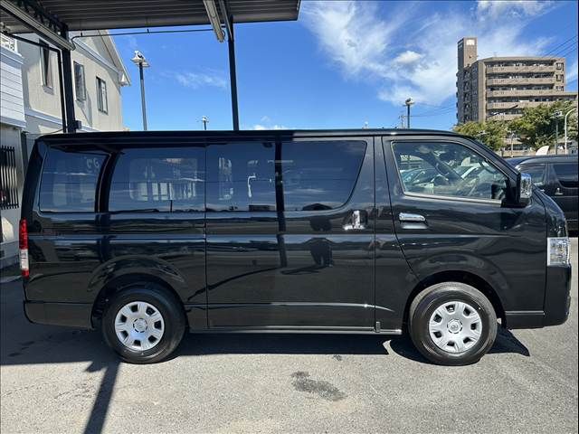 TOYOTA HIACE van 4WD 2025