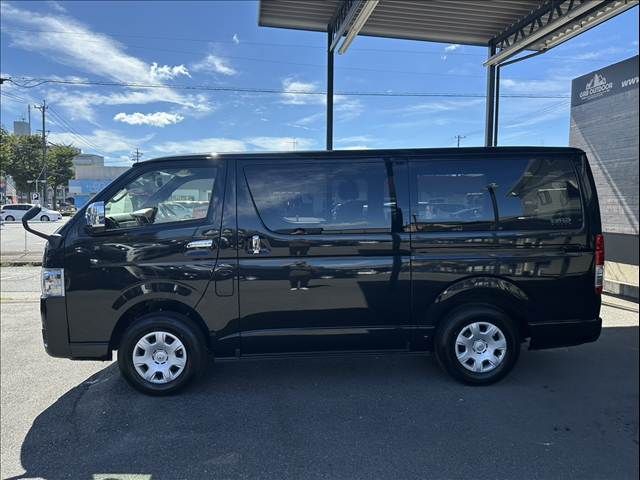 TOYOTA HIACE van 4WD 2025