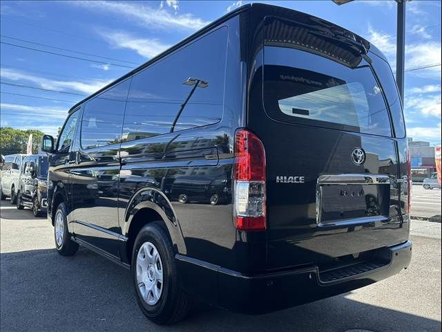 TOYOTA HIACE van 4WD 2025