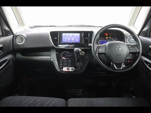 MITSUBISHI eK SPACE 2017