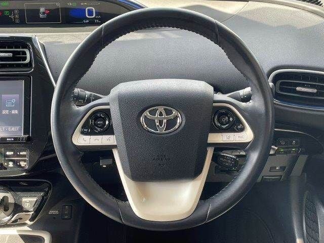 TOYOTA PRIUS 2016