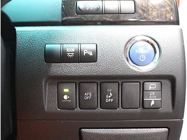 TOYOTA VELLFIRE  HYBRID 4WD 2014