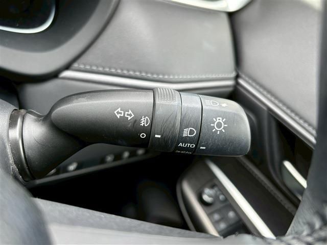 TOYOTA HARRIER HYBRID 2023