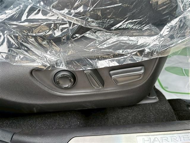 TOYOTA HARRIER HYBRID 2023