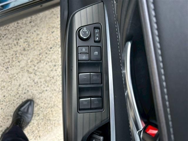 TOYOTA HARRIER HYBRID 2023