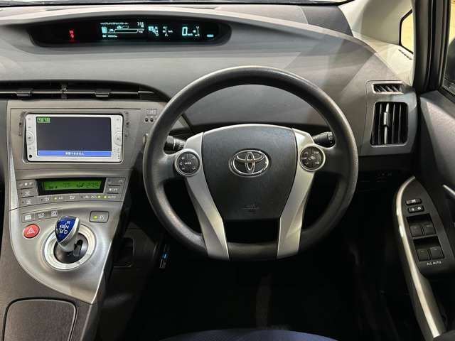 TOYOTA PRIUS 2013