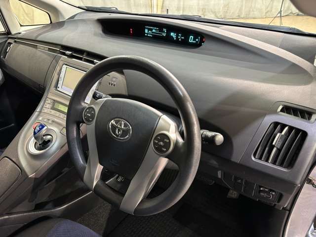 TOYOTA PRIUS 2013
