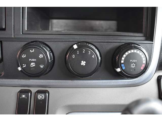 MITSUBISHI CANTER 2018