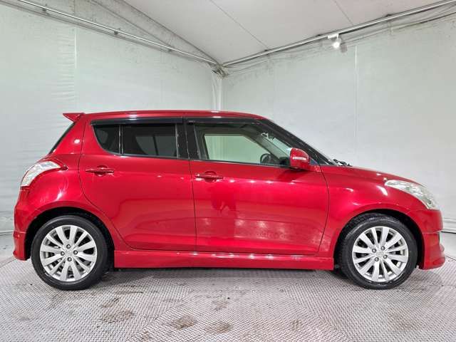 SUZUKI SWIFT 2012