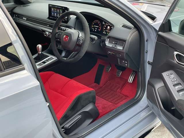 HONDA CIVIC hatchback 2025