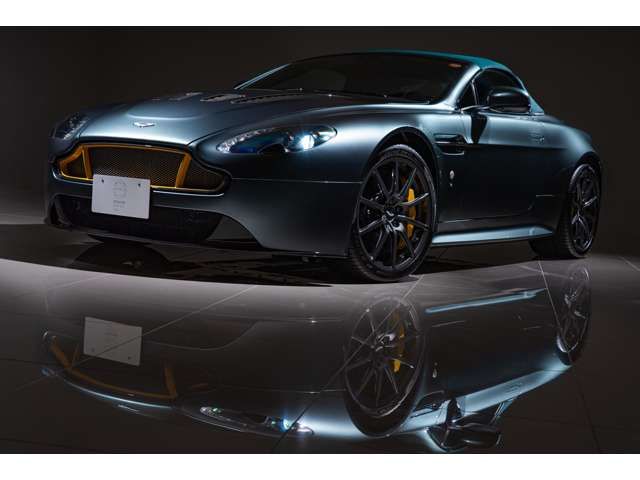 ASTON MARTIN ASTON MARTIN ROADSTER 2018