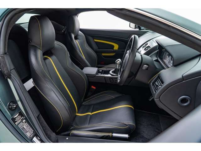 ASTON MARTIN ASTON MARTIN ROADSTER 2018