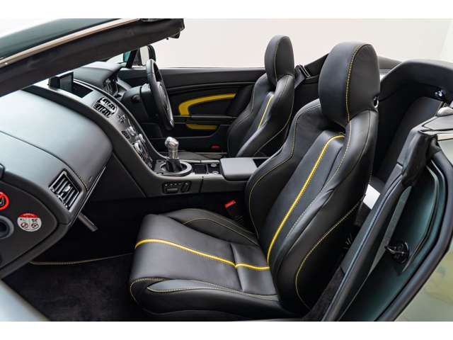 ASTON MARTIN ASTON MARTIN ROADSTER 2018