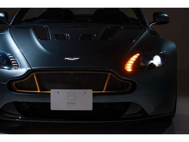 ASTON MARTIN ASTON MARTIN ROADSTER 2018