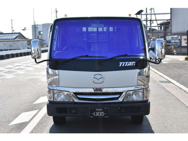MAZDA TITAN DUSH 2005