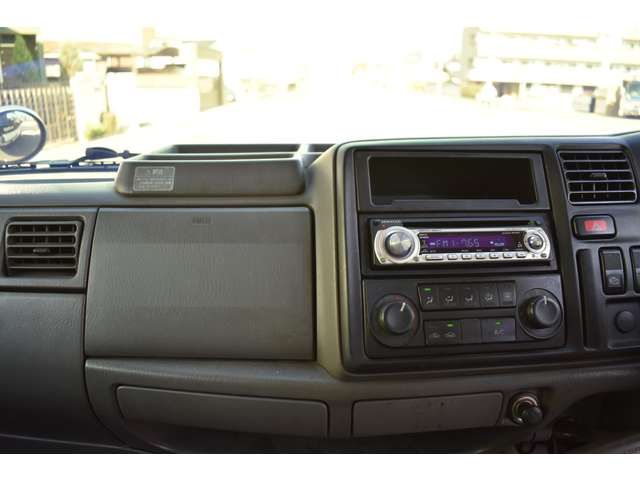 MAZDA TITAN DUSH 2005