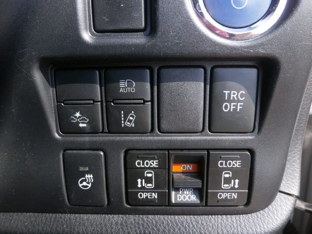 TOYOTA ESQUIRE HYBRID 2019