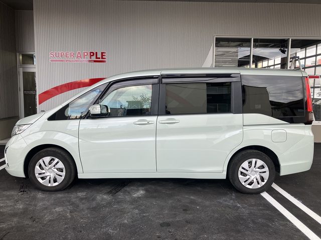 HONDA STEPWAGON 4WD 2015