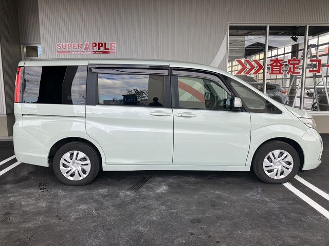 HONDA STEPWAGON 4WD 2015