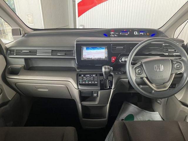 HONDA STEPWAGON 4WD 2015