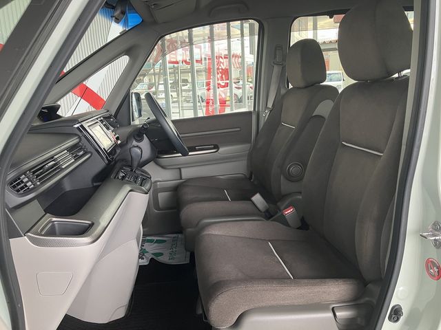 HONDA STEPWAGON 4WD 2015