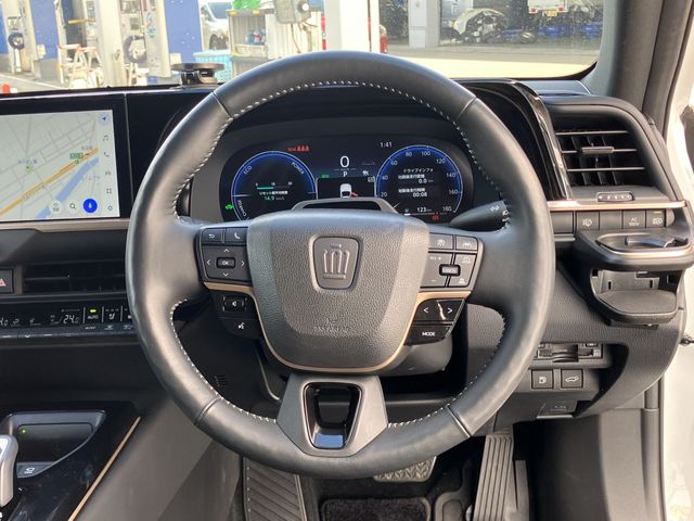 TOYOTA CROWN SPORT 2024