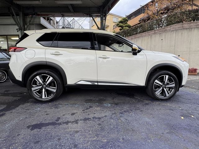 NISSAN X-TRAIL HYBRID 4WD 2025