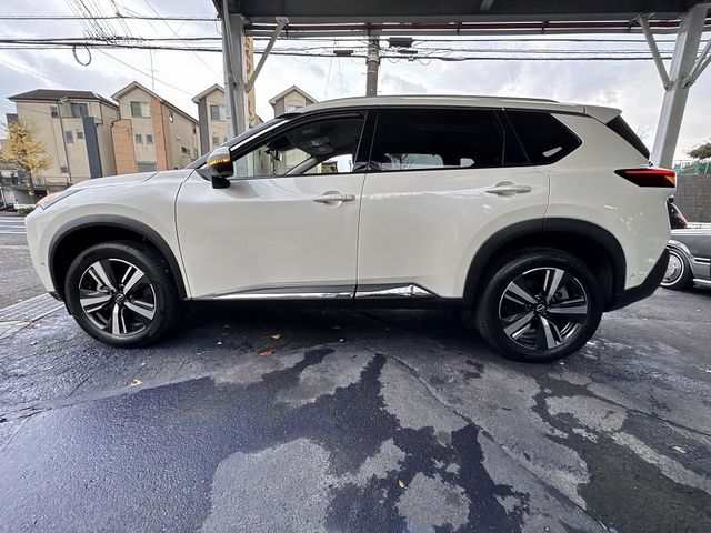 NISSAN X-TRAIL HYBRID 4WD 2025