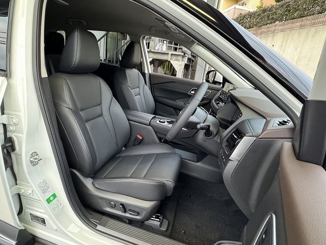 NISSAN X-TRAIL HYBRID 4WD 2025