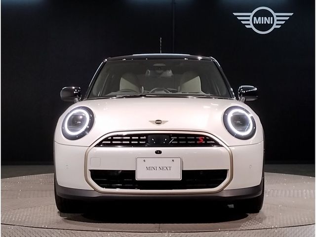 BMW MINI COOPER 5DOOR 2024
