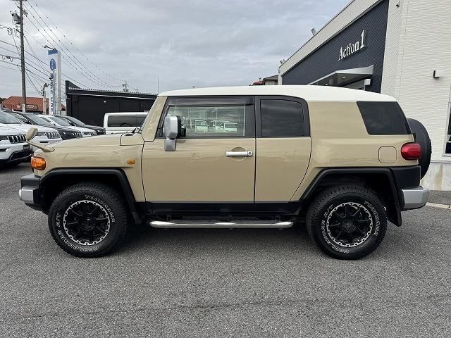 TOYOTA FJ CRUISER 4WD 2011