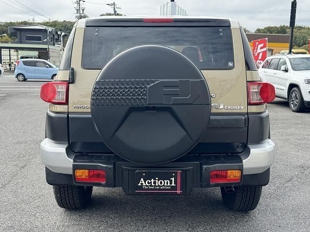 TOYOTA FJ CRUISER 4WD 2011