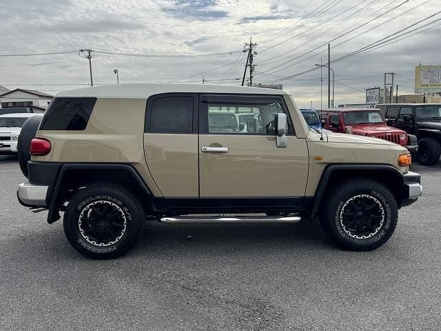 TOYOTA FJ CRUISER 4WD 2011