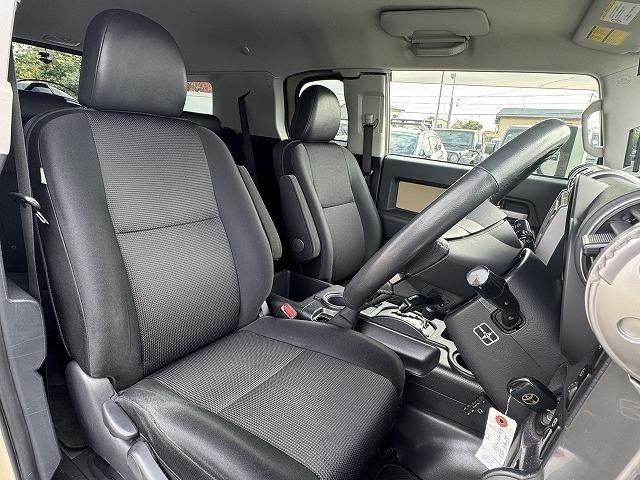 TOYOTA FJ CRUISER 4WD 2011