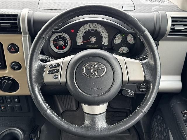 TOYOTA FJ CRUISER 4WD 2011