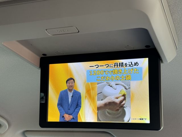 NISSAN ELGRAND  4WD 2017