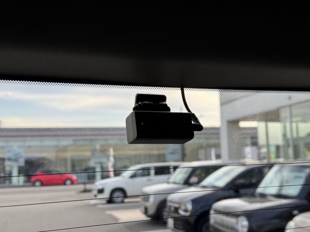 NISSAN ELGRAND  4WD 2017