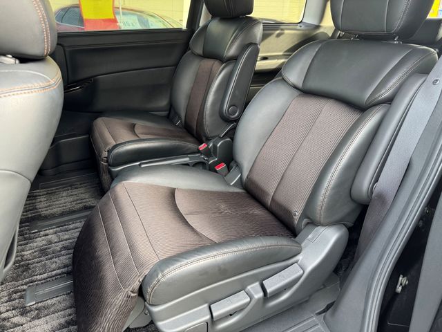 NISSAN ELGRAND  4WD 2017