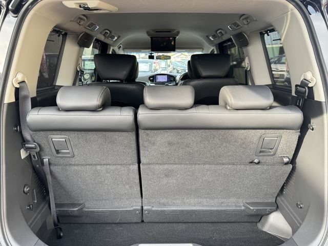 NISSAN ELGRAND  4WD 2017