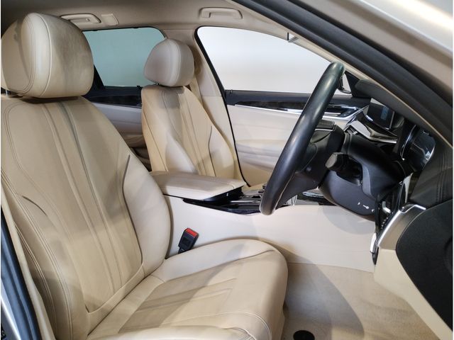 BMW BMW 5series TOURING 2018