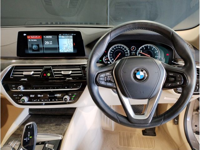 BMW BMW 5series TOURING 2018