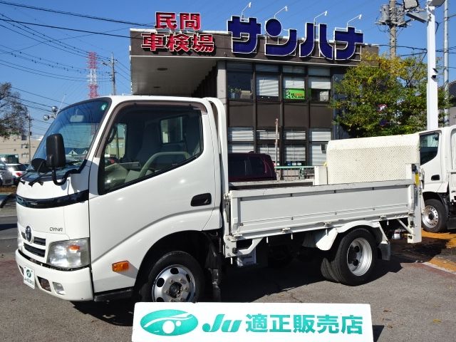 TOYOTA DYNA 2012