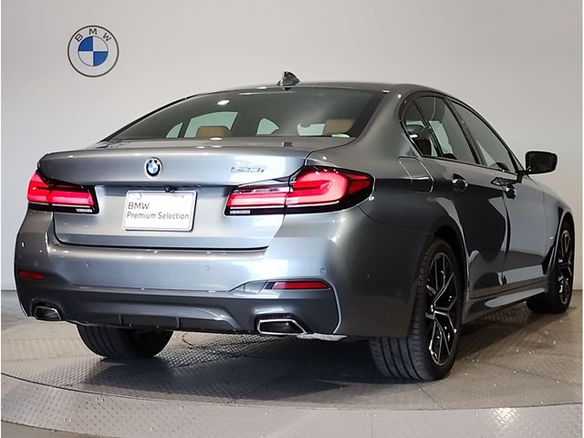 BMW BMW 5series sedan 2021