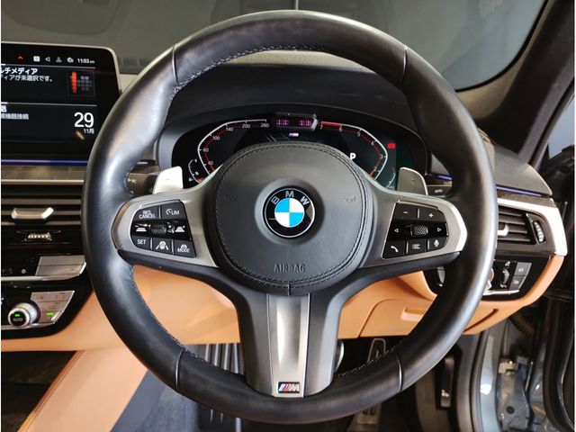 BMW BMW 5series sedan 2021