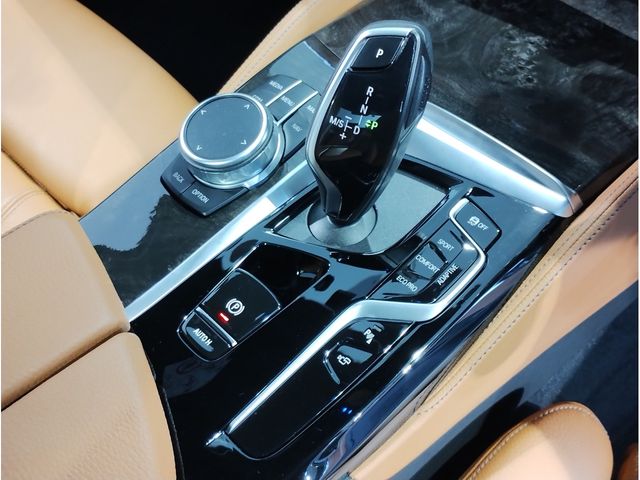 BMW BMW 5series sedan 2021