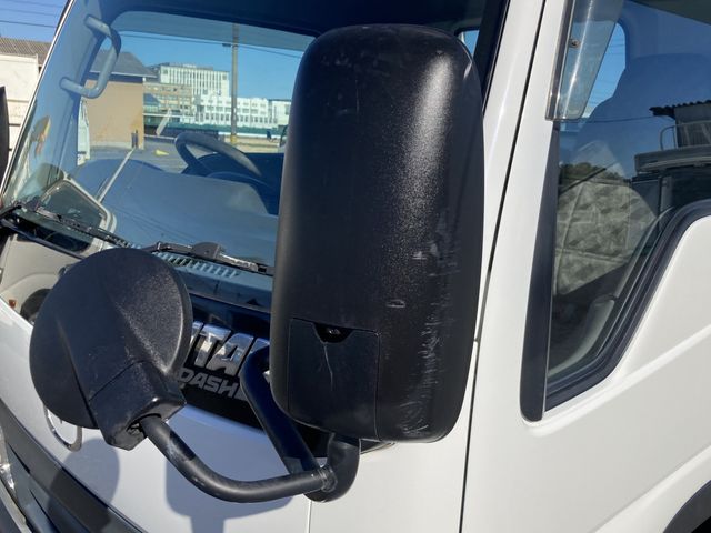 MAZDA TITAN DUSH 2004