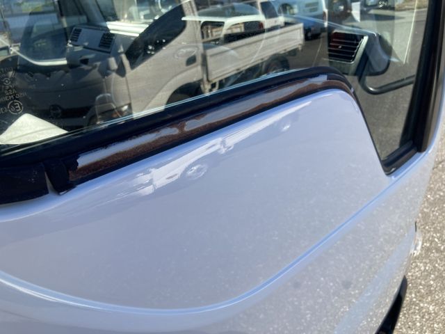 MAZDA TITAN DUSH 2004