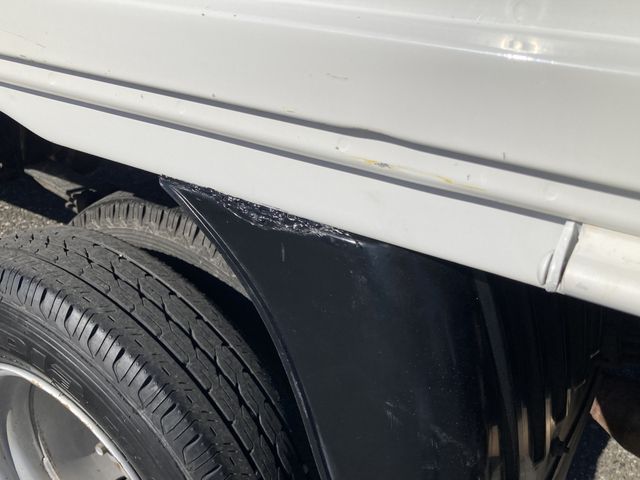 MAZDA TITAN DUSH 2004