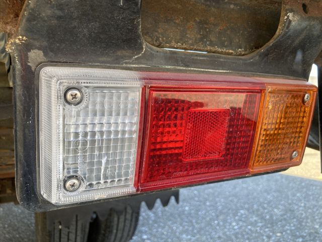 MAZDA TITAN DUSH 2004