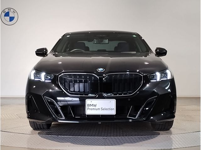 BMW BMW 5series sedan 2024